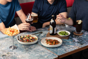 宸酌咖啡,咖啡店推薦,台北咖啡酒吧,質感咖啡廳,虹吸壺咖啡,高山茶咖啡廳,複合式咖啡空間,咖啡+酒 咖啡廳推薦